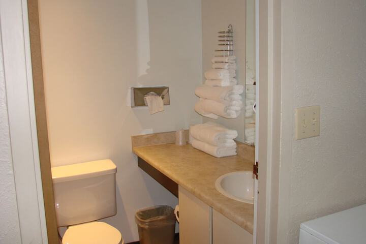 Room 28 of 68