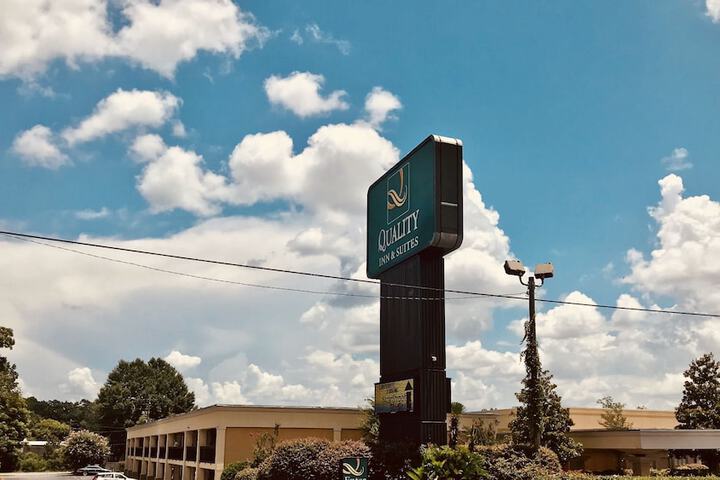 Quality Inn & Suites Conference Center Statesboro Historic District