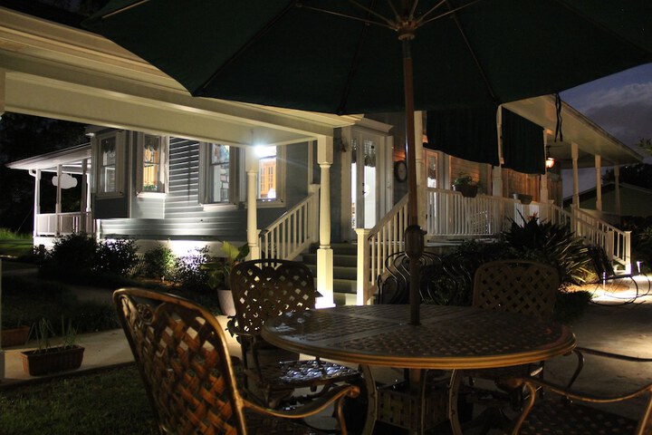 A Chateau on the Bayou Bed & Breakfast