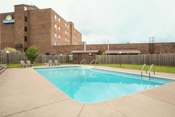 Pool 2 of 15