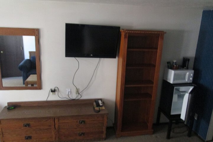 Room 10 of 23