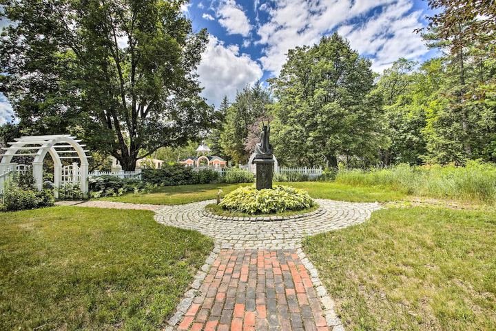 Nestlenook Victorian Condo 6 Mi to Attitash!