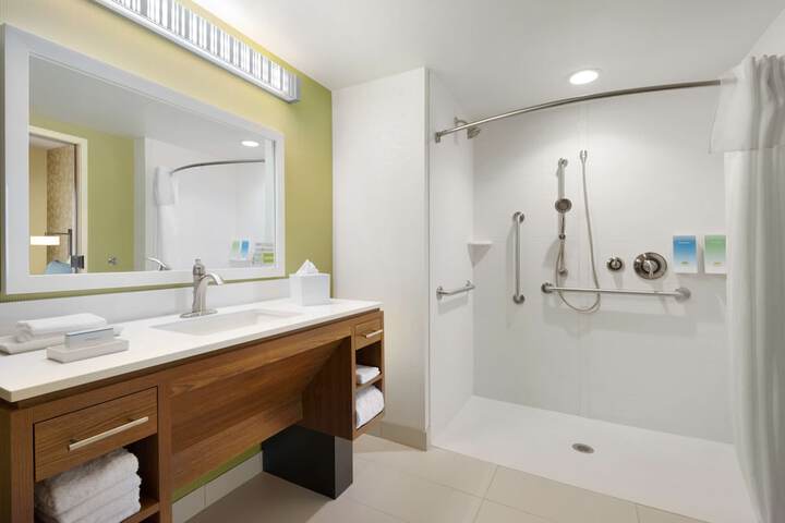 Home2 Suites by Hilton Middleburg Heights Cleveland