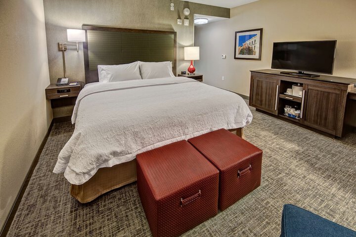 Room 14 of 38
