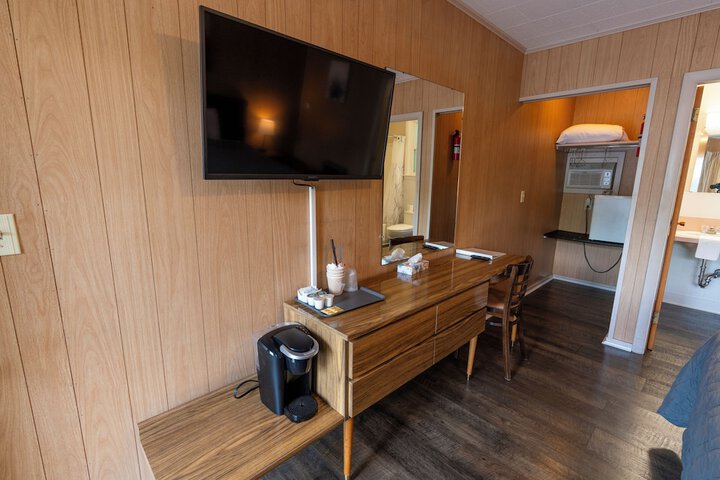 Mount Coolidge Motel
