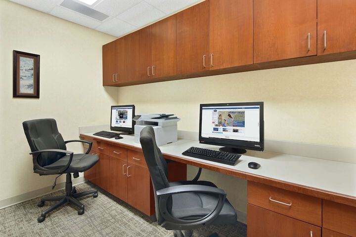 Business Center 36 of 36