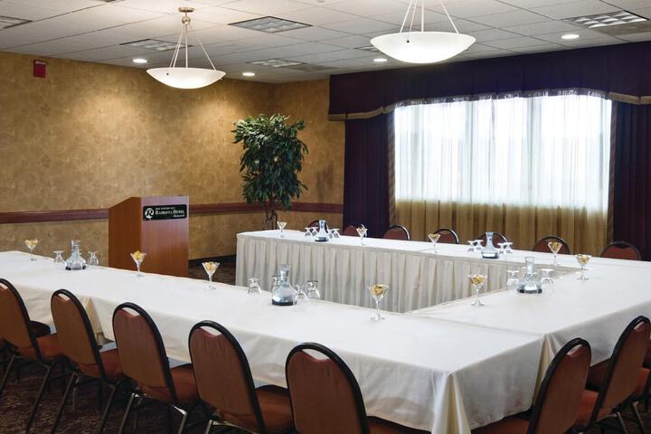Bismarck Hotel and Conference Center