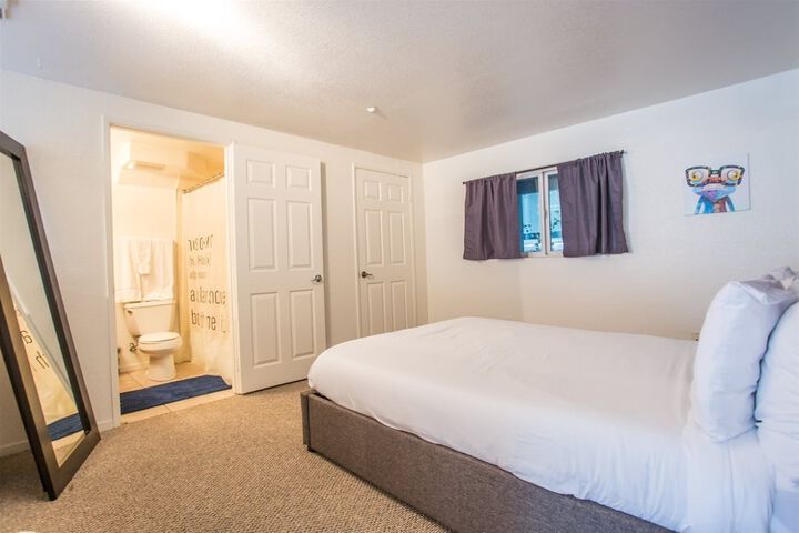 Room 123 of 136
