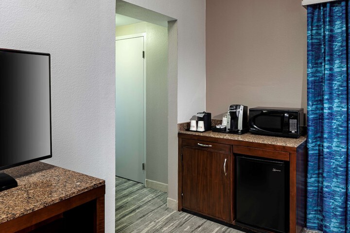 Room 11 of 46