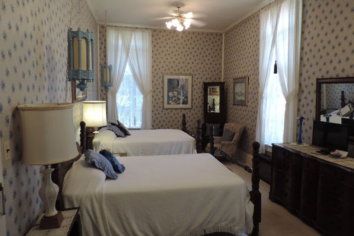 Room 54 of 80