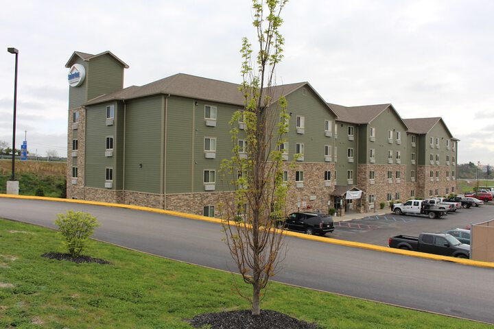 Suburban Studios Triadelphia - Wheeling at the Highlands