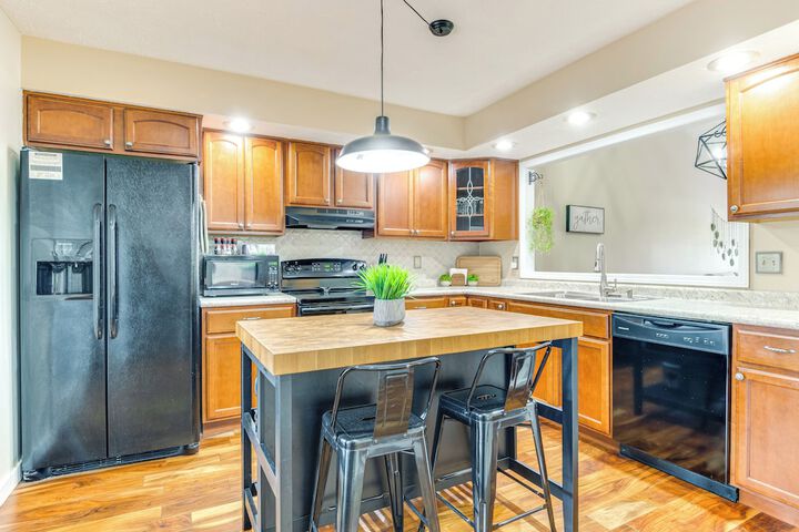 14 Mi to Dtwn Indy: Family Gem w / Yard