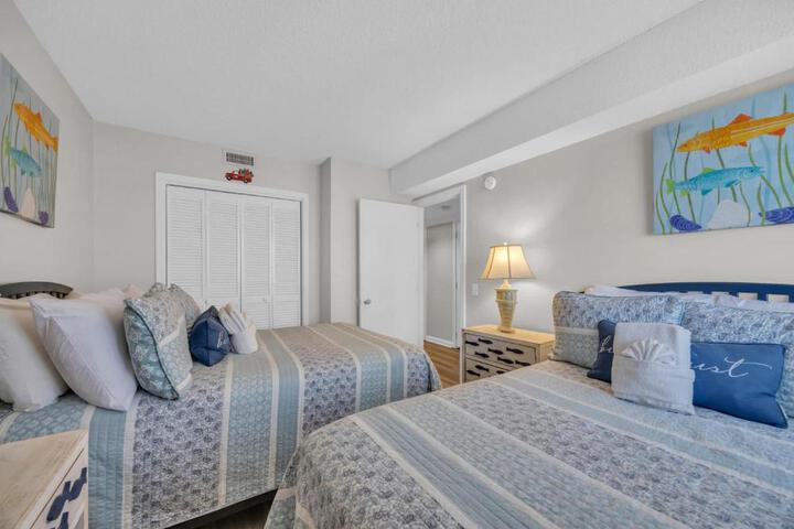 Oceanfront Condo Huge Pools Top Rated Ocean Creek Resort