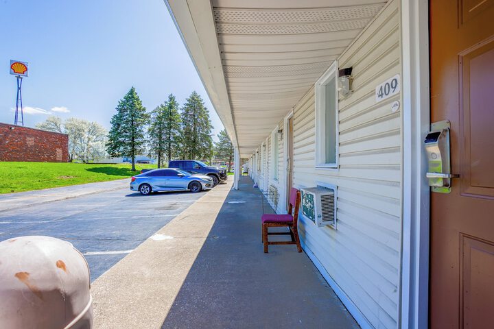 Cozy Garden Inn by OYO Hwy 40 Richmond