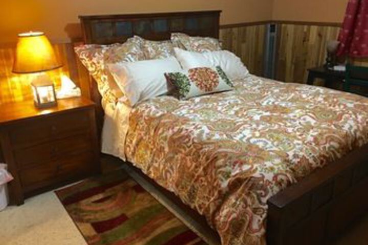 Fairbanks Moose Manor B & B