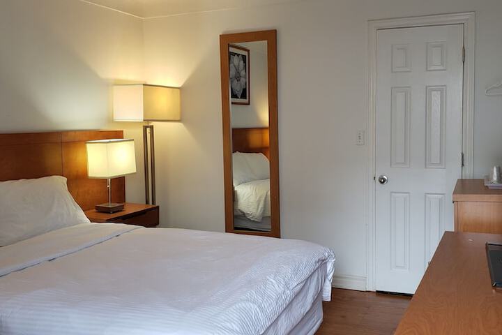 Room 48 of 63
