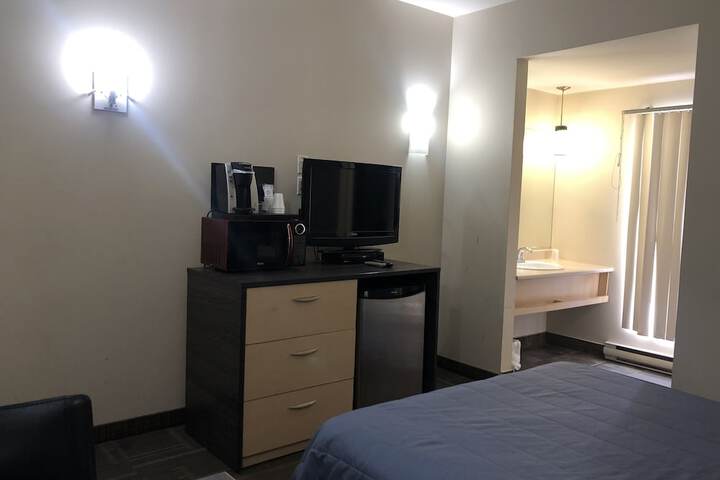 Falcon Motel Brossard
