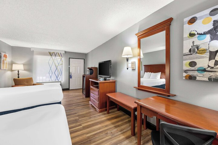 Room 21 of 45