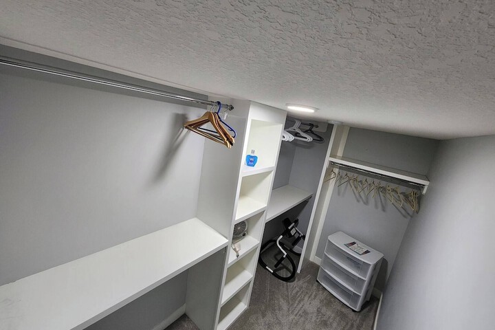 Luxurious Home Away From Home With Aircon