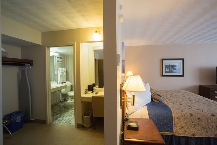 Room 17 of 52