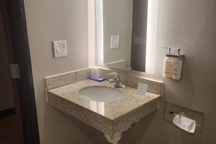 Comfort Inn & Suites Miami - Route 66