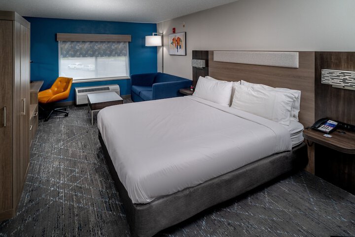 Room 15 of 32