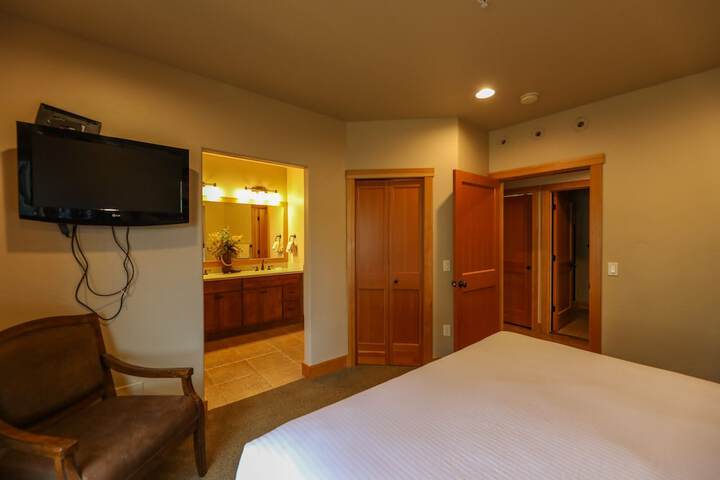 Room 42 of 184