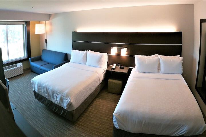 Room 41 of 65