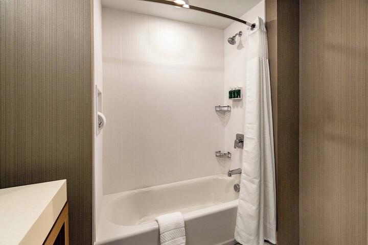 Courtyard by Marriott Winston - Salem Downtown