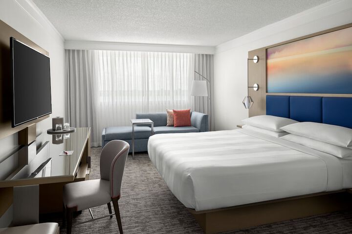 Room 52 of 104