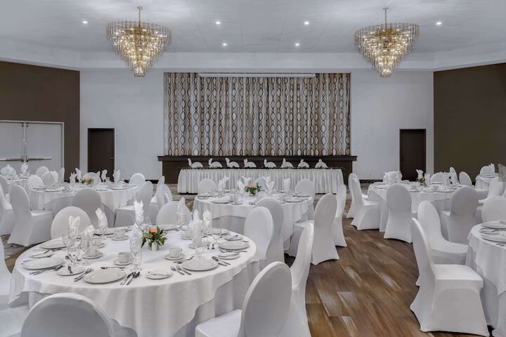 DoubleTree by Hilton Kingston