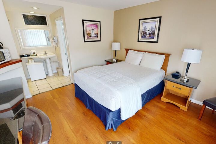 Room 26 of 111