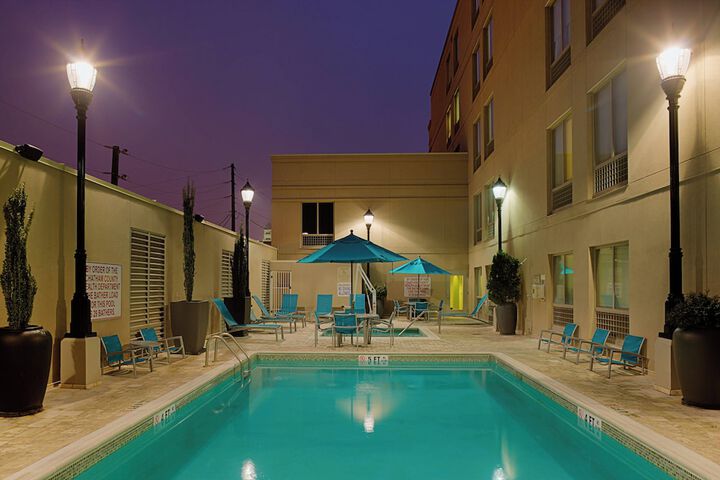 SpringHill Suites Savannah Downtown / Historic District