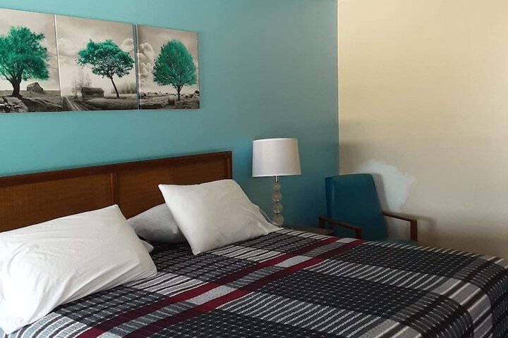 Ponce De Leon Motel