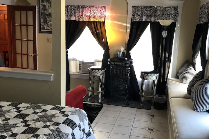 Room 240 of 289