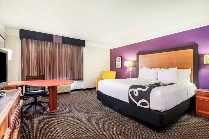 Room 13 of 30