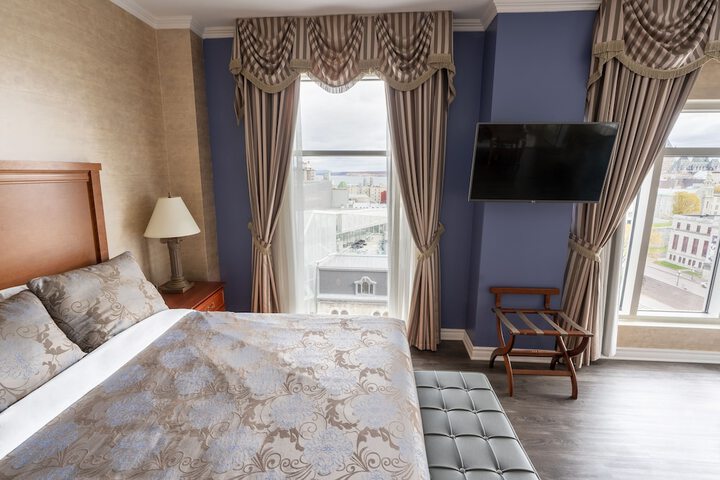 Room 28 of 128