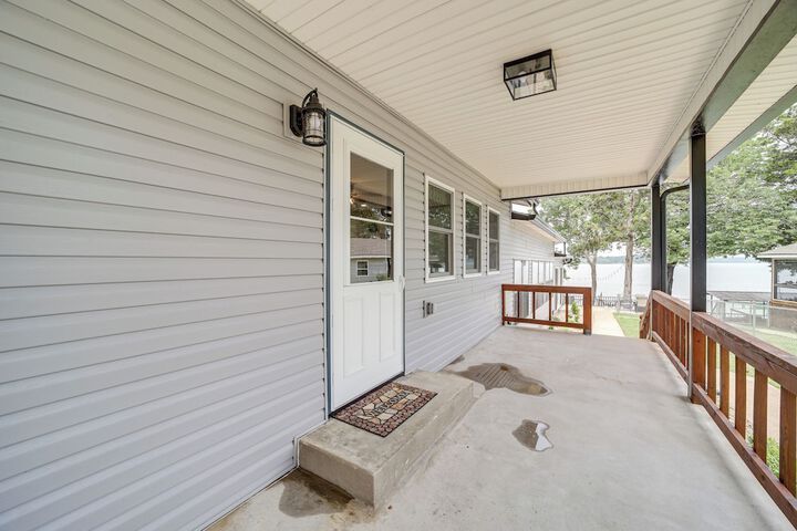 Waterfront Grove Retreat w / Dock: cedar Ridge'