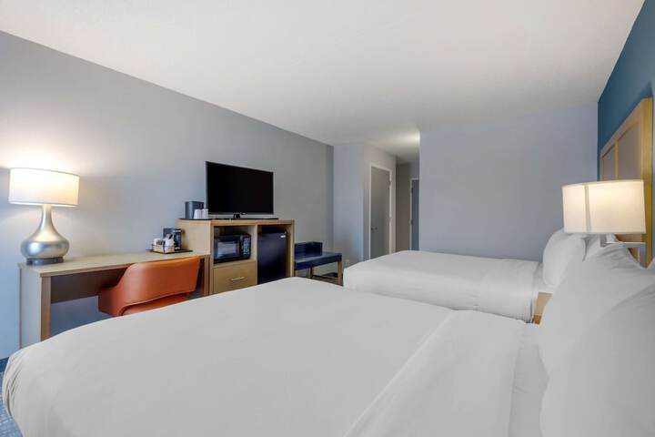 Room 13 of 65