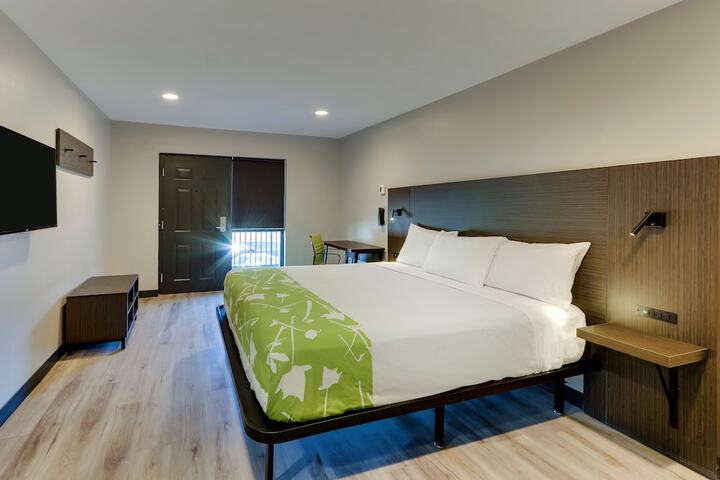 Room 21 of 24