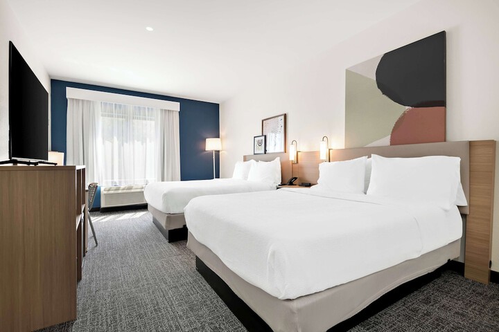 Room 10 of 31