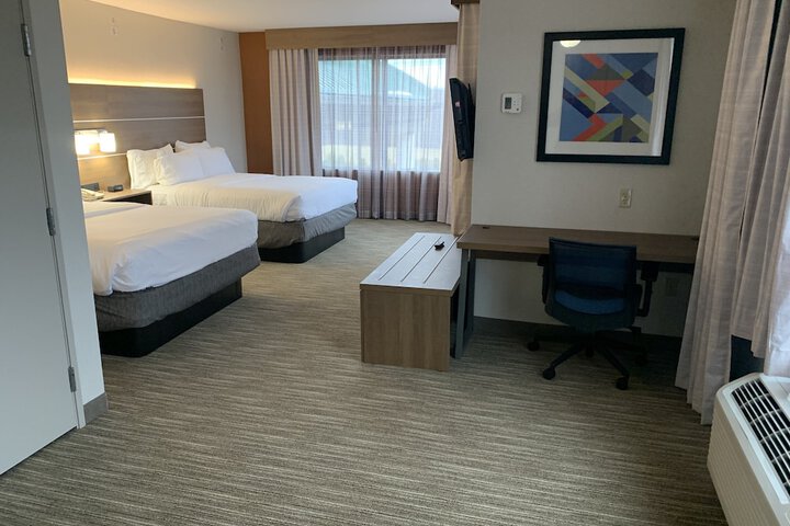 Room 21 of 38