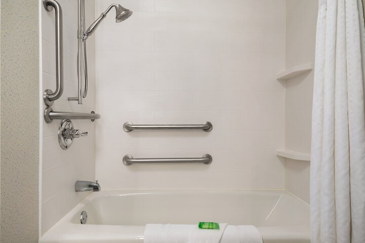 Holiday Inn Express & Suites McAlester by IHG