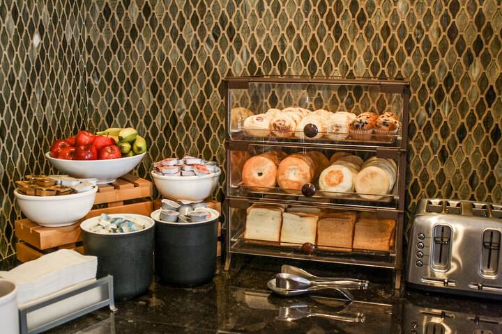 Country Inn & Suites by Radisson Washington Dulles International Airport, VA