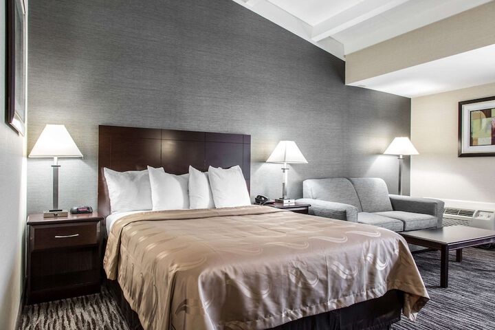 Room 32 of 55