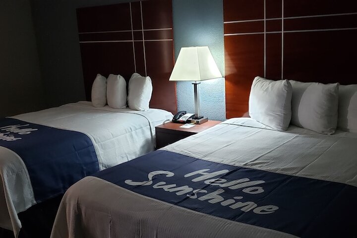 Room 15 of 33
