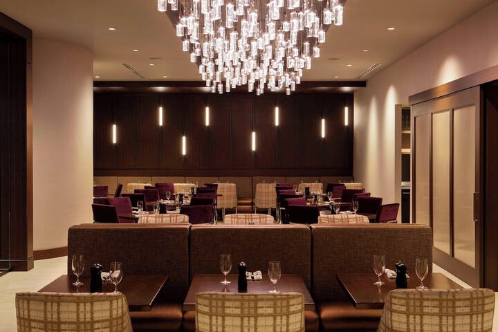 Dining 46 of 57