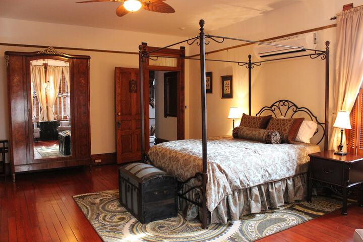 The Gage Mansion B & B
