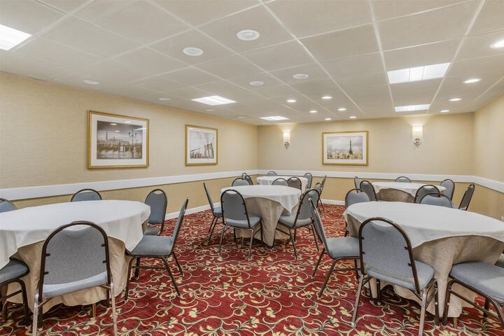 Best Western PLUS Morristown Inn-Florham Park