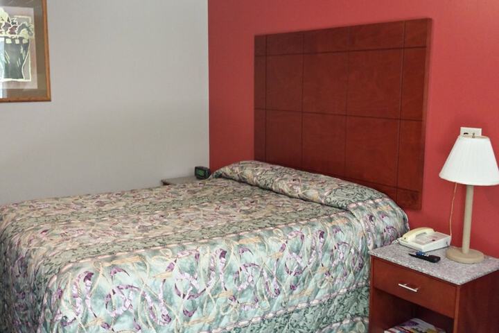 Budget Inn Fairport